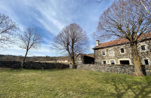 Le Monastier-sur-Gazeille House | Gite Renové Dans Ferme Ancienne