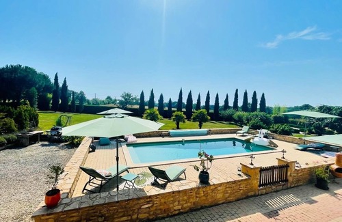 Saint-Sulpice-d'Excideuil House | Gite with swimming pool in an old farmhouse. Pets welcome!