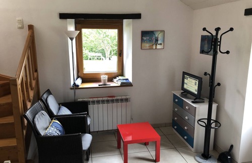 Berric Apartment | Gîte in Breton Longères 15 km from the beaches of the Gulf of Morbihan.
