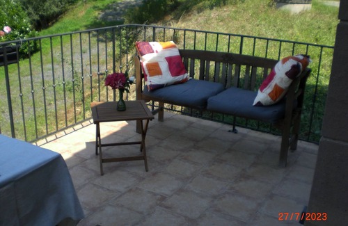 Martrin House | Gite in renovated barn, PMR access, in the heart of nature, hiking, cycling.
