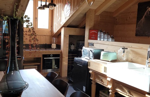 Marignier Apartment | Gite in Residential Chalet :Ski/Mountain/Discovery Haute Savoie/6 pers