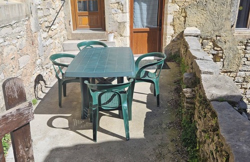 Larnas Apartment | Gite L'insolite EN Ardeche