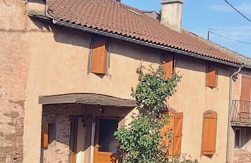 Martrin Cottage | Gite l'Oustal in Saint-Juéry Aveyron