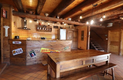 La Chapelle-d'Alagnon Cottage | Gite La Chapelle-d'Alagnon, 5 bedrooms, 12 persons