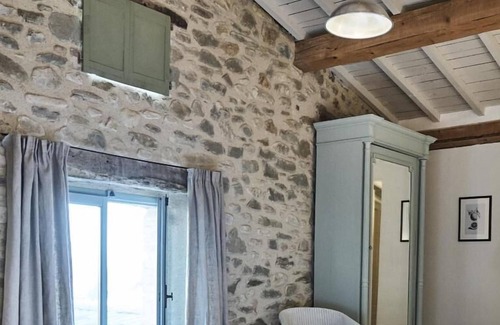 Pont-de-Barret House | Gite La Cour du Marronnier