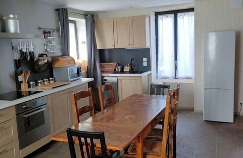 Saint-Julien-de-Coppel House | Gite LA Roche Paisible
