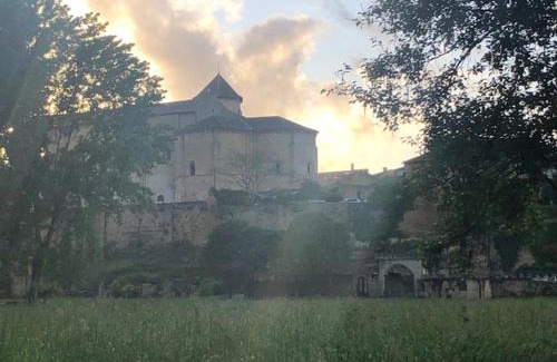 Saint-Macaire House | Gite le 23 dans cite médiévale