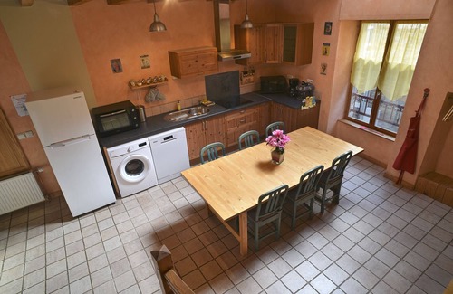 Lavigny House | Gite le Douglas. Vignoble et reculées du Jura.