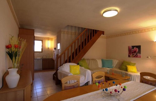 Mesnil-Saint-Pere Cottage | Gîte Le Port Mesnil - At the foot of the Lake and the Port