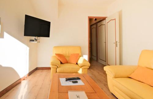 Salignac-Eyvignes House | Gite le pressoir