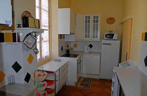 Barsac Cottage | Gite ' le Vieux Pressoir * ' with swimming pool, children's playground,