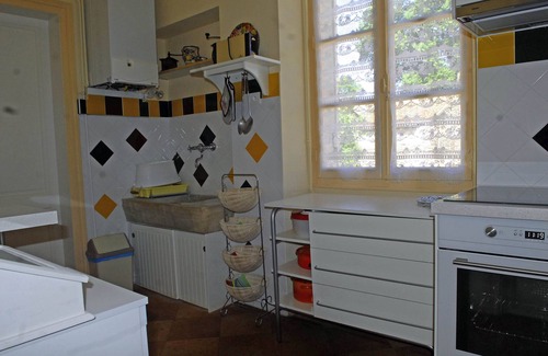 Barsac Cottage | Gite ' le Vieux Pressoir * ' with swimming pool, children's playground,