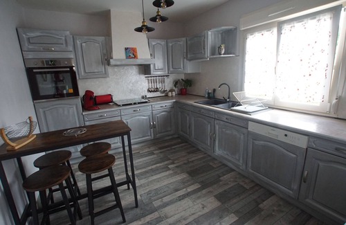 Saint-Nabord House | Gite Les Myrtilles quiet area near town