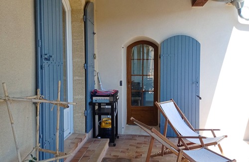 Mornas Apartment | Gite Letang de Condi Studio 55 m2 , 4 Pers , Clim , Wifi, Jardin , Terrasse