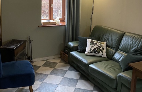 Aleu Cottage | Gite Loutre - charming riverside cottage, tranquil and dog-friendly
