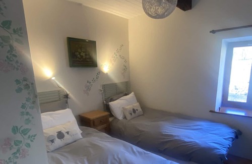 Aleu Cottage | Gite Loutre - charming riverside cottage, tranquil and dog-friendly