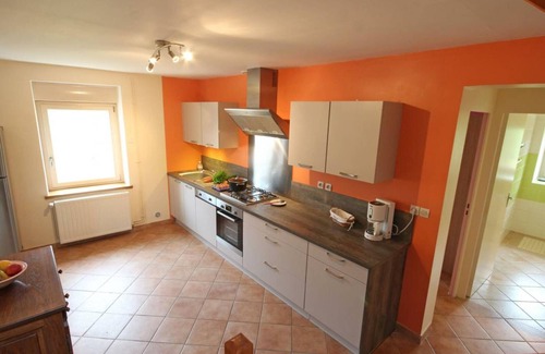 Mauves-sur-Huisne Cottage | Gite Mauves-sur-Huisne, 5 bedrooms, 12 persons