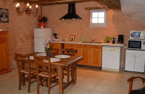 Nazelles-Negron Cottage | Gite Nazelles-Négron, 2 bedrooms, 3 persons
