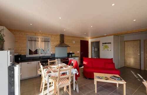 Teissieres-les-Boulies Ski Chalet | Gite nine wooden frame in the Cantal Aveyron limit