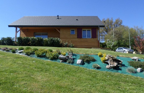 Teissieres-les-Boulies Ski Chalet | Gite nine wooden frame in the Cantal Aveyron limit