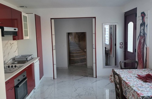 Saint-Clement-des-Levees Apartment | Gîte on the banks of the Loire in the suburbs of Saumur, in a village in the countryside