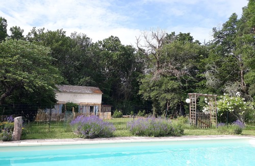 Paunat Cottage | Gîte Pèr (dog friendly), with swimming pool. In the heart of the Dordogne!