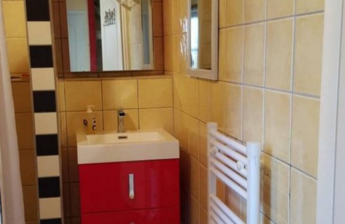 Pouille Cottage | Gite Pouillé, 2 bedrooms, 3 persons