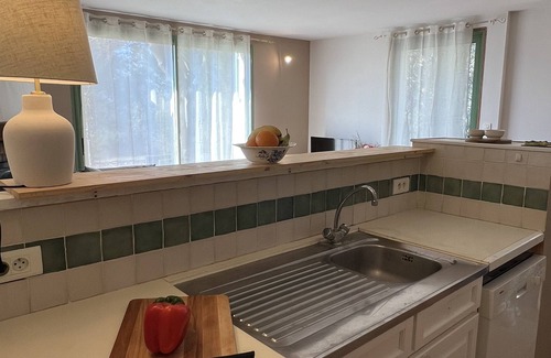Cessenon-sur-Orb Apartment | Gite Pour 4 Personnes Avec Piscine et vue sur la Vallée de L'orb