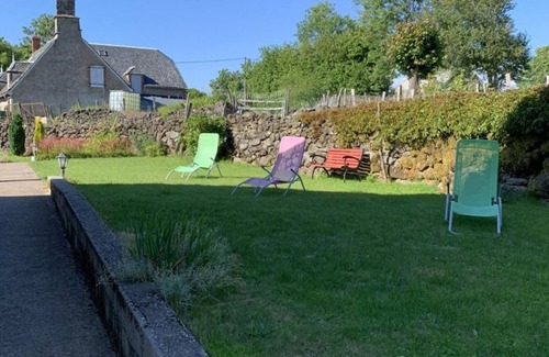 Saint-Bonnet-de-Salers Cottage | Gite Saint-Bonnet-de-Salers, 3 bedrooms, 6 persons