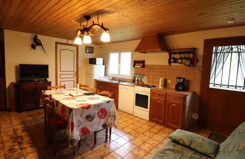 Saint-Projet-de-Salers Cottage | Gite Saint-Projet-de-Salers, 2 bedrooms, 4 persons