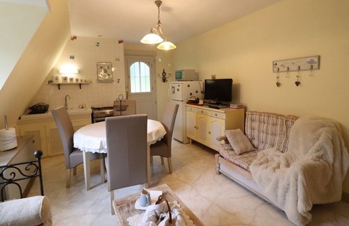 Saint-Paul-de-Salers Cottage | Gite Saint-Paul-de-Salers, 2 bedrooms, 4 persons
