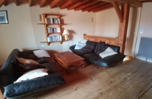 Saint-Just-en-Bas House | Gite sleeps 10