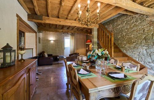 Alzonne House | Gite STANDING climatisé avec piscine chauffée et SPA PRIVATIF