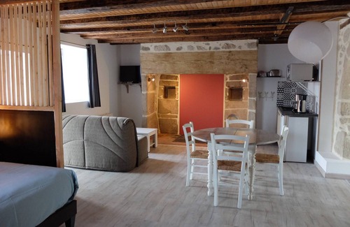 Sousceyrac Apartment | gite sur la Colline" Le Cosy"