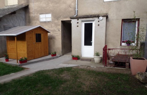 Vaumas Cottage | Gite Vaumas, 3 bedrooms, 7 persons