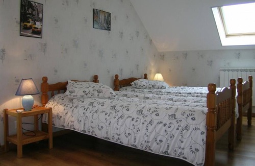 Verneix Cottage | Gite Verneix, 3 bedrooms, 6 persons