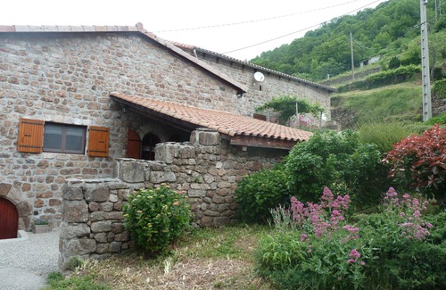 Burzet Cottage | Gîte with character in local stone, very quiet location, beautiful surroundings