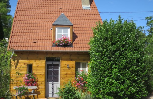 Saint-Benin-d'Azy House | Gite with swimming pool for adults only