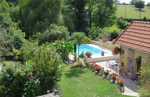 Saint-Benin-d'Azy House | Gite with swimming pool for adults only