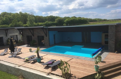 Dampierre Cottage | GÎTES 23M2 with terrace, heated pool, SPA and sauna