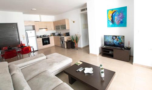 Acropolis Apartment | Glabur Stays - The Nicosia Elite - Exceptional Top Floor Apartment Nicosia City, Welcomes U!