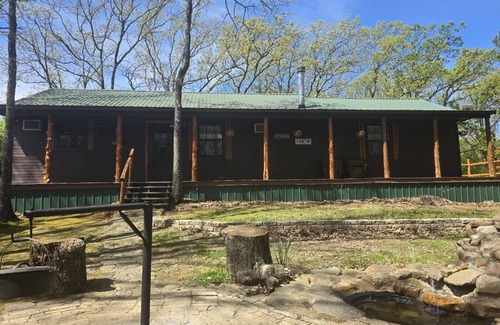 Clayton Cabin | Glamper's Dream - Lakefront Cabin with Mountain View