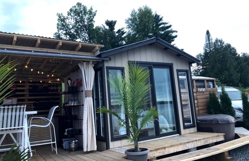 Plantagenet House | Glamping at the Cabana!