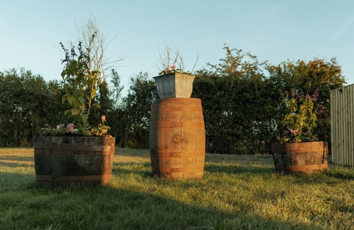 Chippenham Cabin | Glamping at the Retreat Wiltshire is rural bliss
