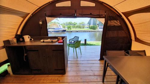 Municipality of Aalsmeer Other | Glamping at the water, close to Amsterdam