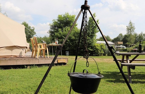 Twijzel House | Glamping Lodge in Friesland near Nature Reserves