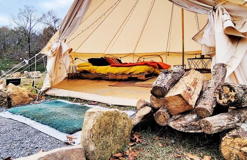 Double Springs RV Rental | Glamping Tent near the Bankhead National Forest