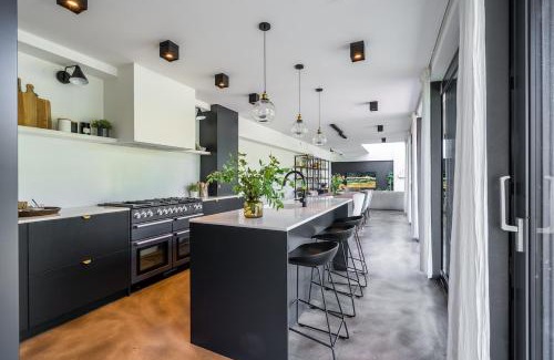 Cerneves Villa | Glass House