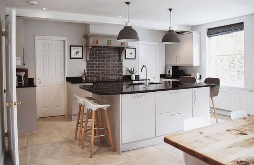 Barford St Martin House | Glebe House - a beautiful country home