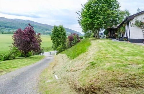 Beauly Cottage | GLEN AFFRIC VIEW AT HILL HOUSE, family friendly in Cannich